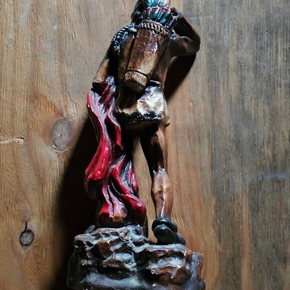 Universal Statuary Corp Resin Native American Indian Warrior Statue Figurine VTG - Picture 3 of 4